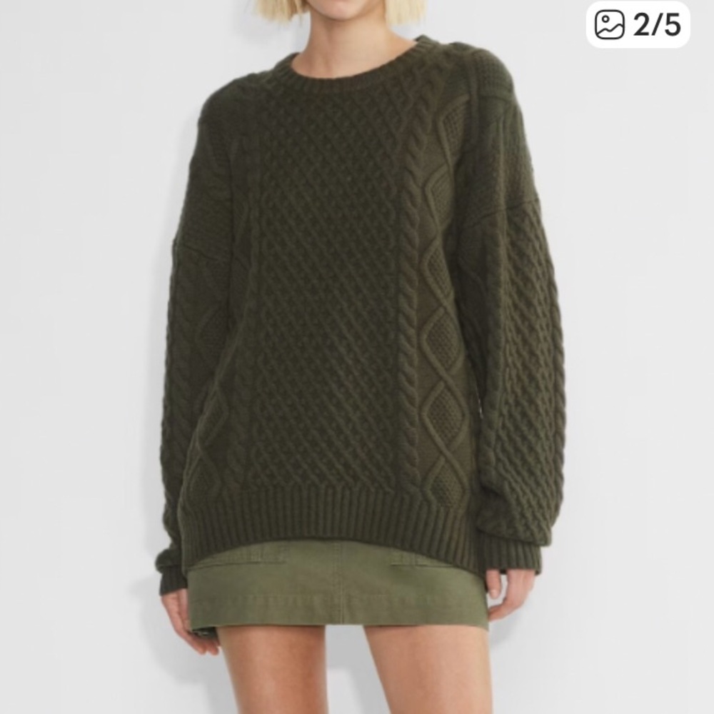 Aritzia / Sunday Best Crewneck Sweater.NWOT.
